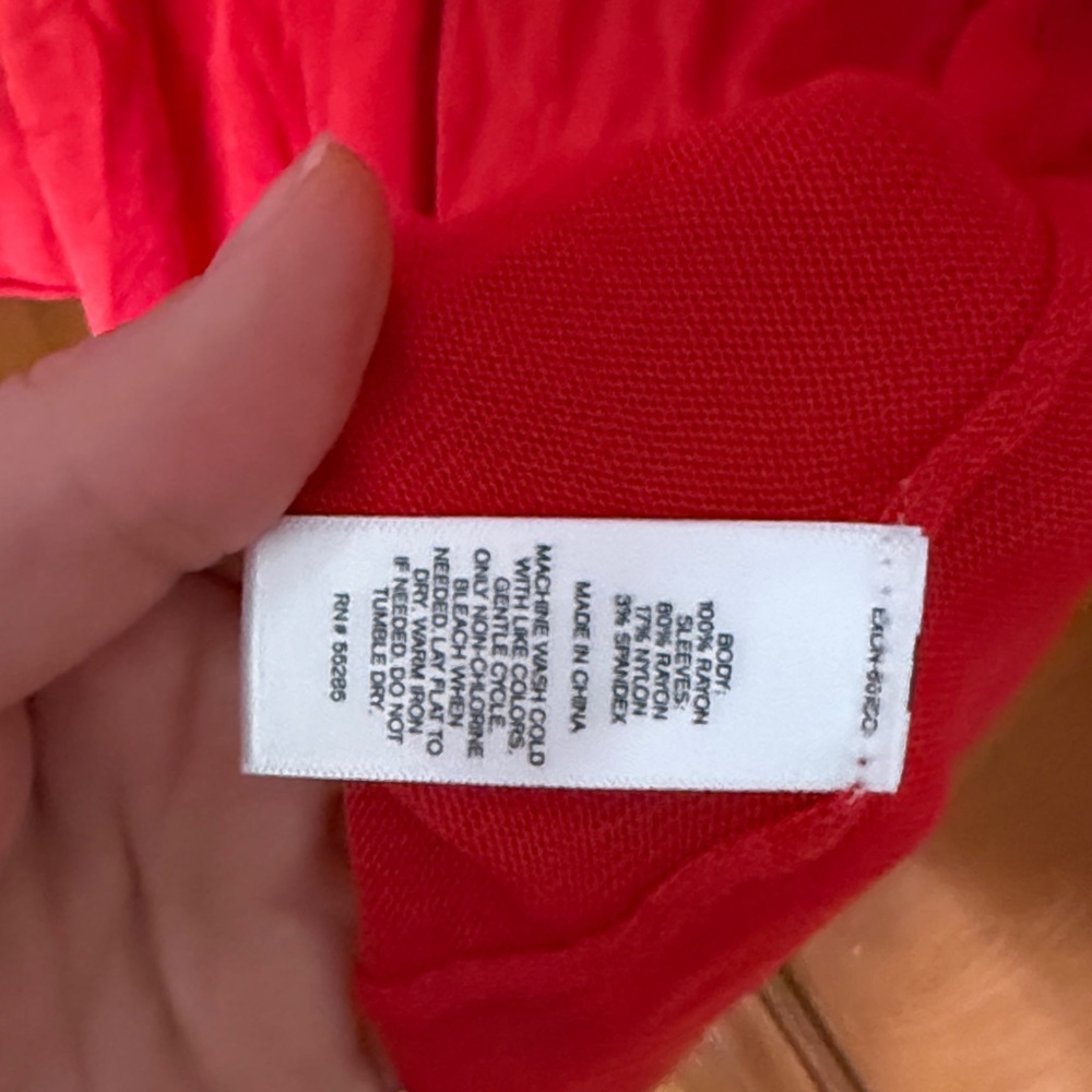 NWT Express Bold Red Women's Cardigan - Picture 3 of 4